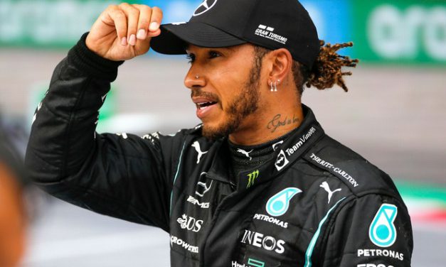 Lewis Hamilton to complete Mercedes farewell in final three races