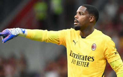 Chelsea in talks with AC Milan for France goalkeeper Mike Maignan