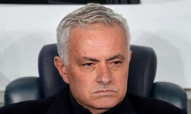Jose Mourinho linked with sensational return to Benfica